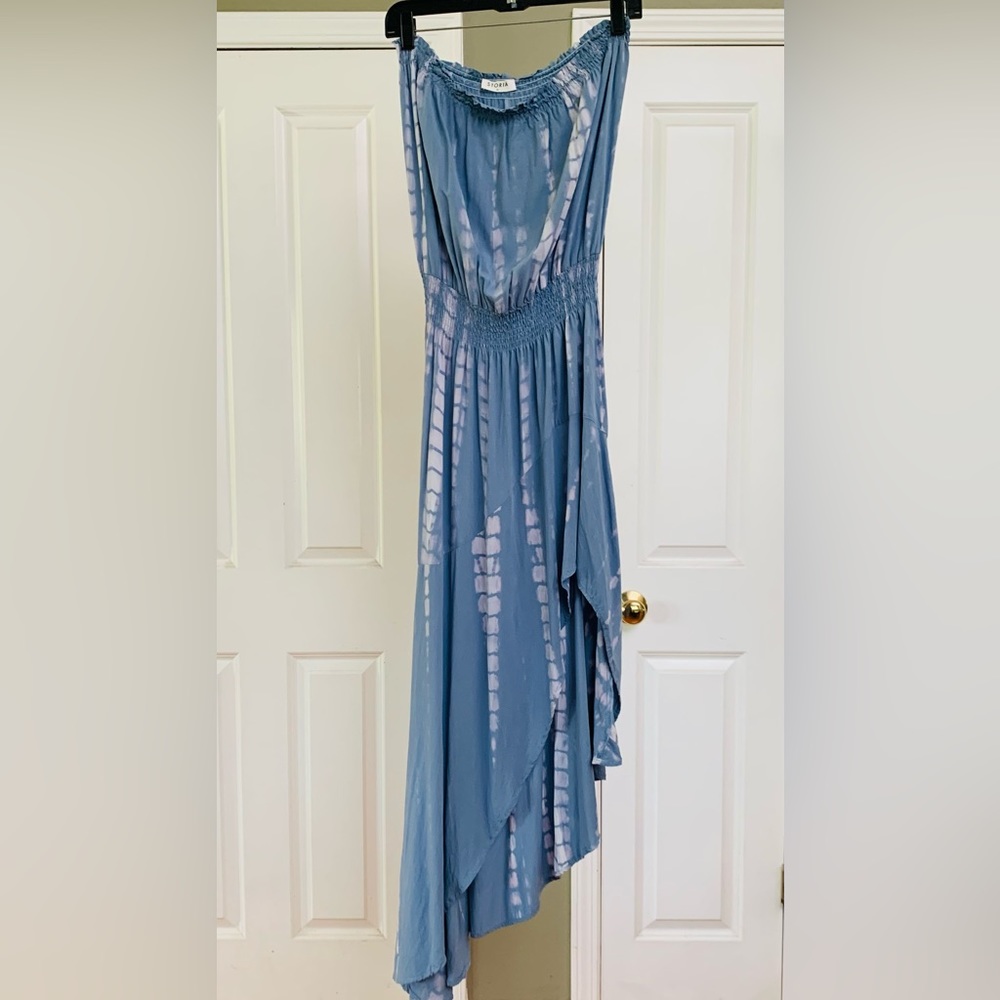 Storia Strapless Asymmetrical Dress, Blue/White, Size Medium, EUC